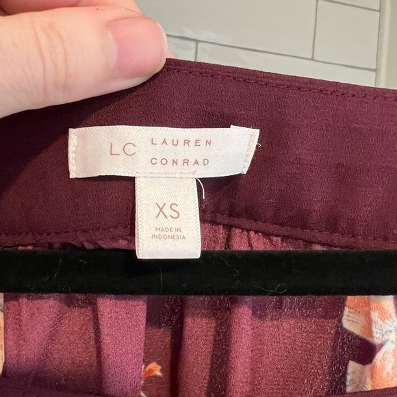 LC Lauren Conrad Floral Squareneck Blouse. Size XS. Burgundy Maroon. - Picture 5 of 5